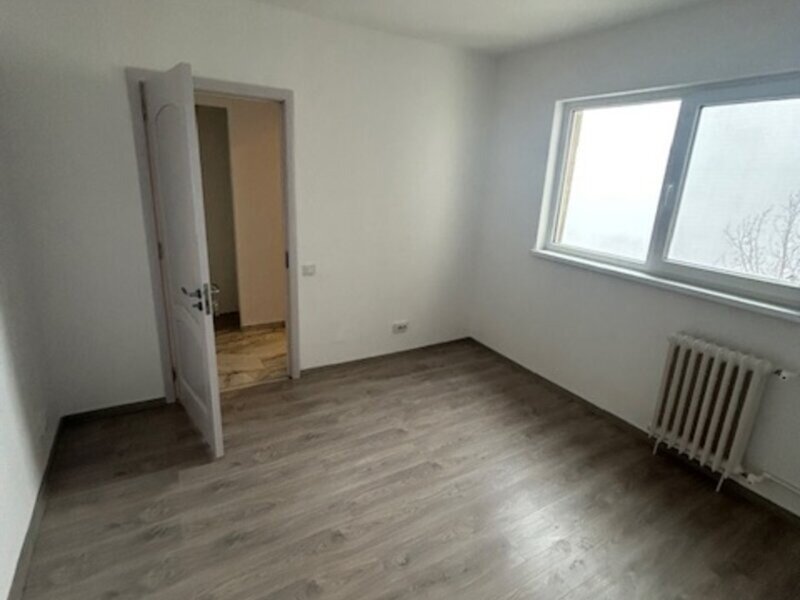 Rahova Ap 4 camere stradal 2 bai 2 balcoane, 20 de min piata Unirii!!