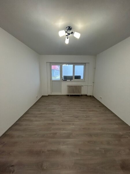 Rahova Ap 4 camere stradal 2 bai 2 balcoane, 20 de min piata Unirii!!